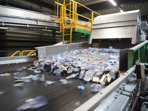 Une nouvelle usine révolutionne le recyclage du PET à Bilten (GL)