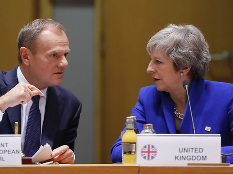 Theresa May propose un report du Brexit jusqu'au 30 juin