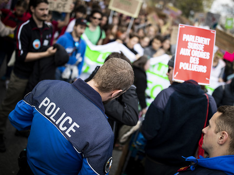 Lausanne: 8000 personnes manifestent pour le climat