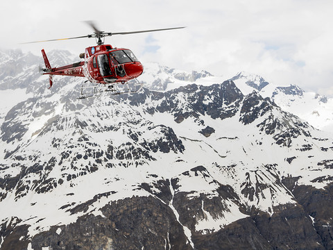Saas Fee: un skieur meurt après être tombé dans une crevasse