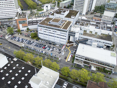 Bâle: 13 personnes hospitalisées après une fuite d'ammoniac à Bell