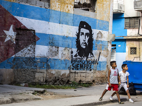 Cuba défie les USA avec une Constitution résolument socialiste