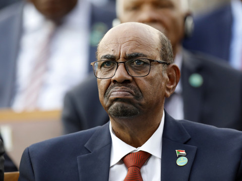 Le président soudanais Omar el-Béchir a été destitué et arrêté par l'armée