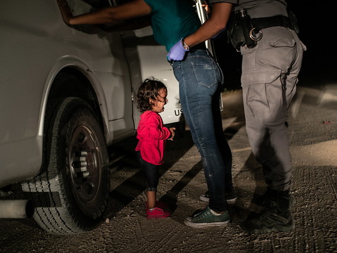 Une fillette hondurienne en pleurs, 1er prix au World Press Photo