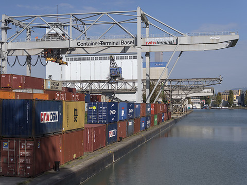 Les exportations helvétiques marquent une pause en mars