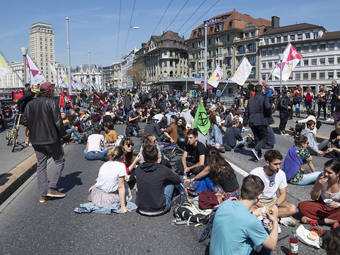 Un dîner en faveur du climat a bloqué le Grand-Pont de Lausanne