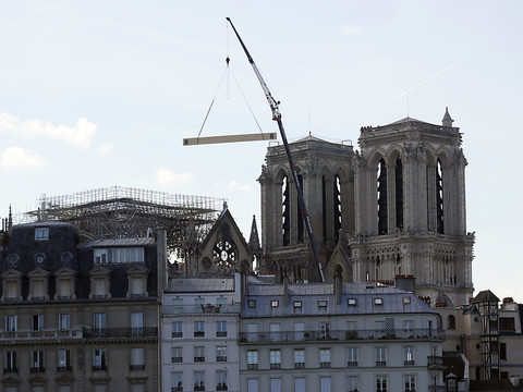 La France rend hommage aux 