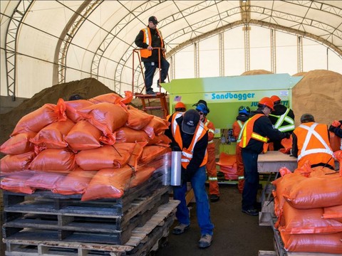 L'Est du Canada craint des inondations record, l'armée en renfort