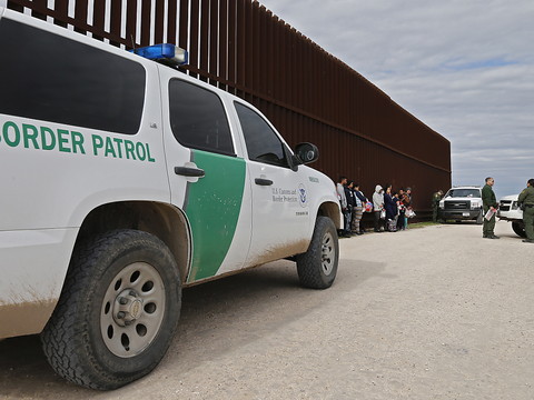 Donald Trump envoie des soldats à la frontière mexicaine