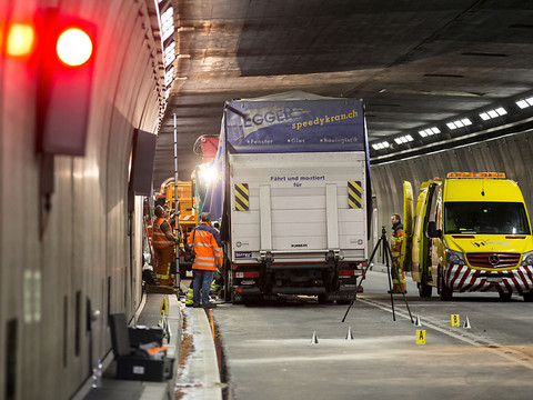 Tunnel du Gothard fermé durant 3 heures après un accident mortel