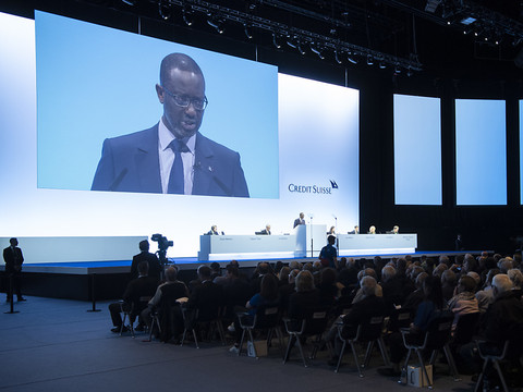 Le patron de Credit Suisse table sur un rebond de l'action