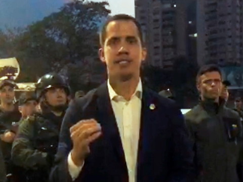 Guaido revendique l'appui de soldats, le pouvoir dénonce un putsch