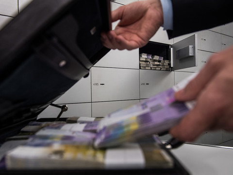 Premières condamnations dans l'affaire de corruption du SECO