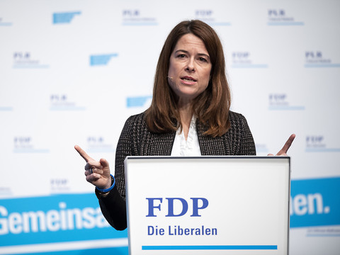 Petra Gössi appelle à l'unité du parti sur la politique climatique