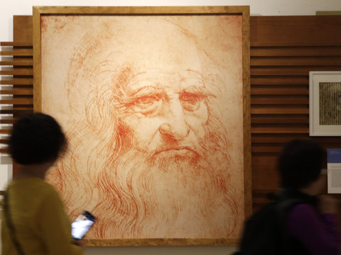 Pourquoi Vinci était il paralysé d'une main? Nouvelle réponse