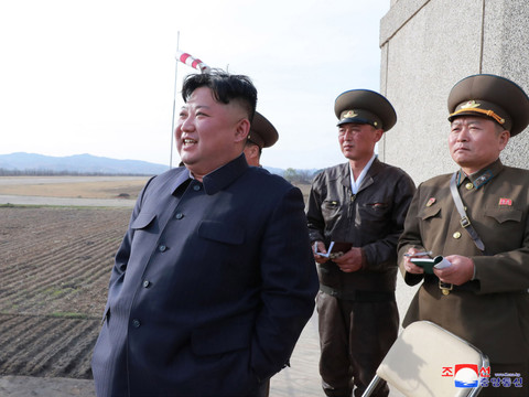 Pyongyang dit avoir testé des lance-roquettes à longue portée