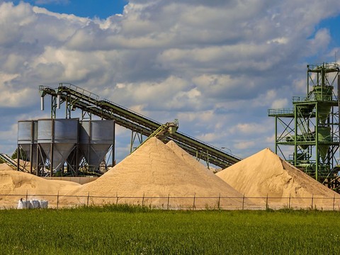 Nombreux problèmes alors que la demande de sable a triplé en 20 ans