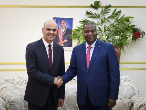 Berset clôt son voyage en Centrafrique par des entretiens officiels