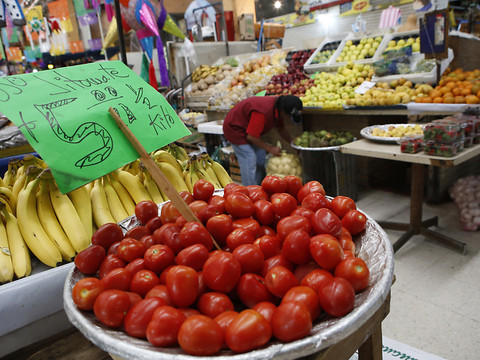 Les taxes sur les tomates mexicaines vont 
