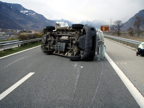 Accident en Valais: l'autoroute fermée entre Riddes et Conthey