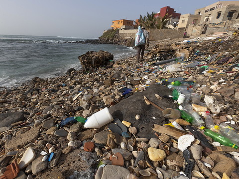 La Suisse arrache un accord sur l'exportation de déchets plastiques