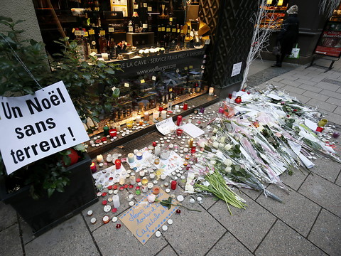 Attentat du marché de Noël: cinq personnes arrêtées à Strasbourg