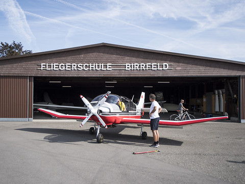 Un petit appareil s'écrase à Lupfig (AG): le pilote tué