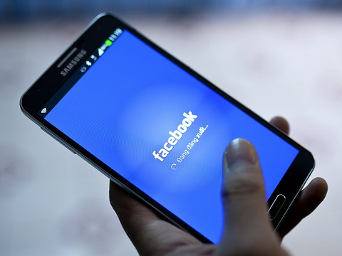 Attentat de Christchurch: l'usage de Facebook Live restreint