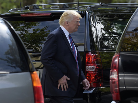 Taxes sur l'automobile: Trump accorde jusqu'à six mois de répit