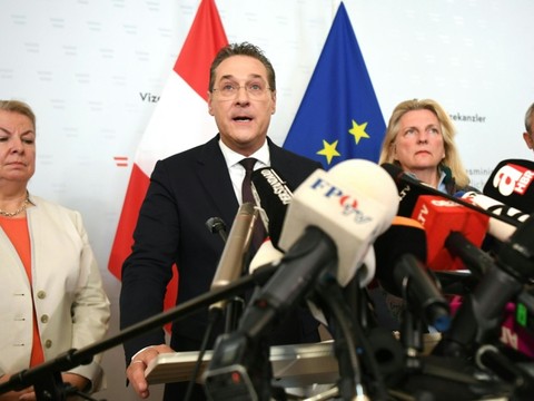 La coalition droite-extrême droite explose après l'Ibiza-gate