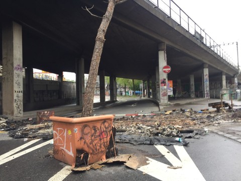 Barricades en feu et intervention de la police à Berne