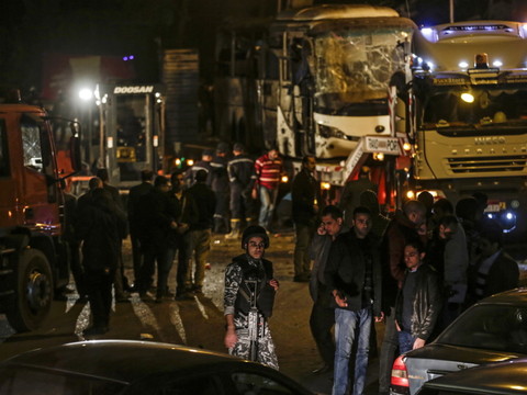 Dix-sept blessés dans une explosion visant des touristes