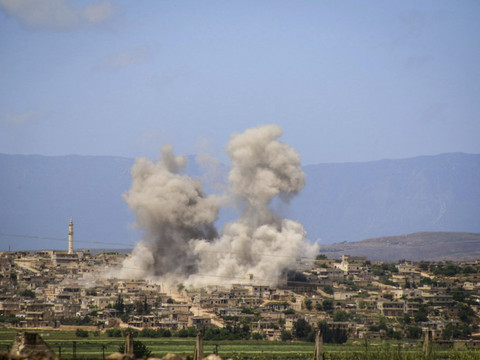 Au moins 10 civils tués dans des frappes russes sur Idleb (ONG)