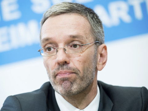 Autriche: le ministre d'extrême droite Kickl limogé