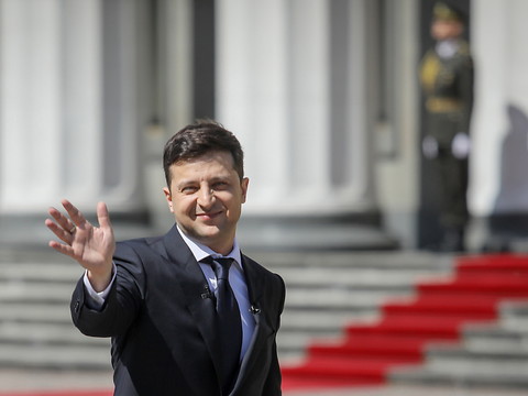 Zelensky convoque des législatives anticipées le 21 juillet