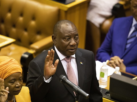 Le président Ramaphosa réélu après la victoire de son parti