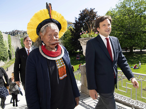 Genève soutient Raoni contre Bolsonaro et veut la pression de Berne