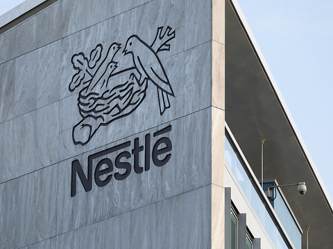 Nestlé et Fonterra étudient leurs options pour une coentreprise