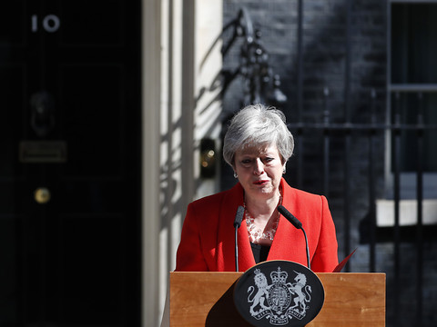Usée par le Brexit, Theresa May démissionne