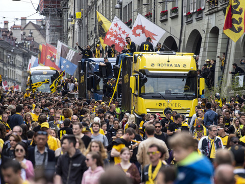 Young Boys: des milliers de personnes à Berne fêtent leur équipe championne