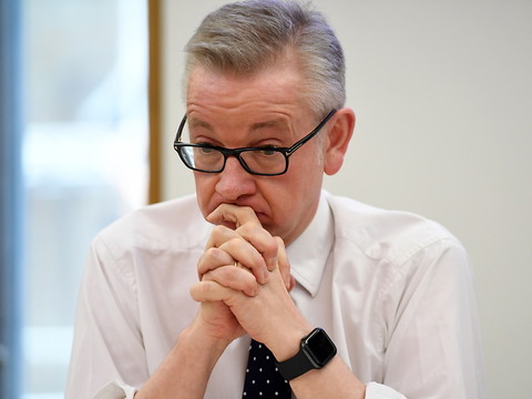 Les candidats à la succession de Theresa May se bousculent