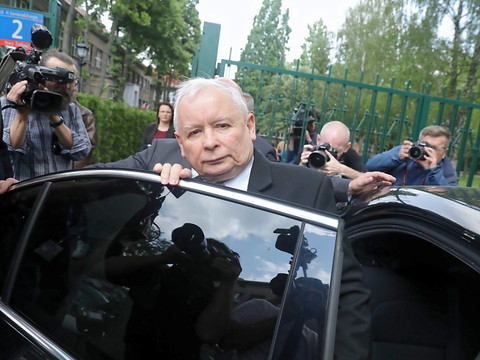 Pologne: les conservateurs au pouvoir remportent le scrutin européen