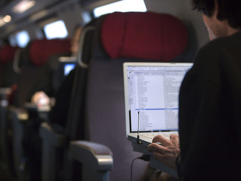 Internet dans les trains: essai des CFF réservé aux clients de Salt ou Sunrise