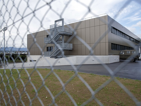 La caserne des Vernets a vécu, place à la caserne de Mategnin