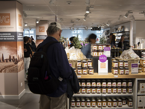 Commerce de détail: léger rebond des prix en avril