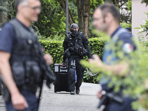 Attentat à Lyon: le suspect sera présenté à un juge antiterroriste