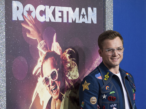 Des scènes de sexe retirées du biopic sur Elton John en Russie