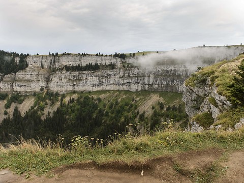 Il chute mortellement en faisant une photo avec son smartphone