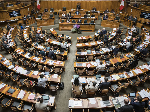 Médecins, transports et armée à l'honneur en début de session