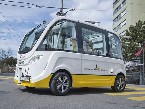 Collision entre un bus autonome et une cycliste près de Schaffhouse